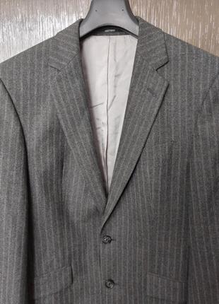 Шерстяной классический пиджак от известного бренда.2 фото