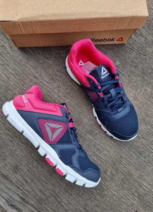 Кроссовки на весну лето reebok j7-39-25cm
кожа+текстиль