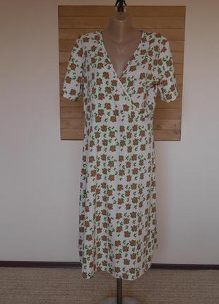 Платье легкое 40 евро размер boohoo