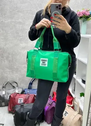 Зеленая - большая вместительная универсальная сумка из непромокаемой плащевки на молнии3 фото