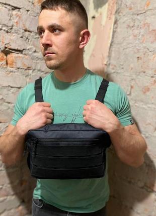 Мужская тактическая нагрудная сумка броник черного цвета вместительная сумка на грудь3 фото