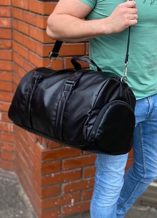 Мужская дорожная спортивная сумка с отделением для обуви черная pu экокожа вместительная стильная черный цвет