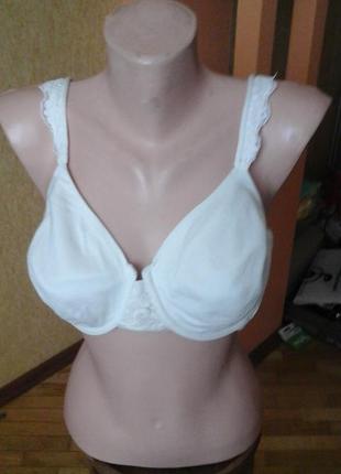 Бюстгальтер