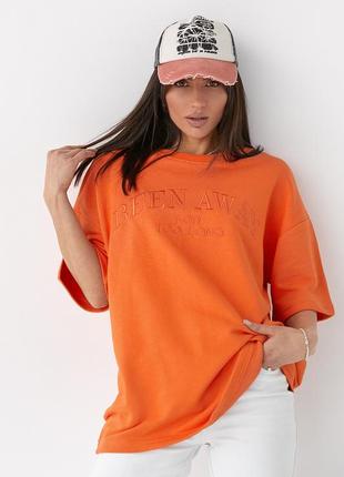 Женская яркая оранжевая футболка оверсайз4 фото