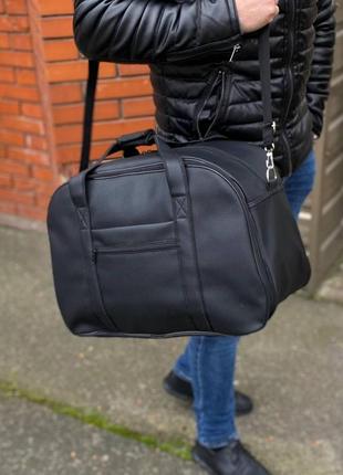 Дорожная вместительная спортивная сумка черная экокожа wagon2 фото