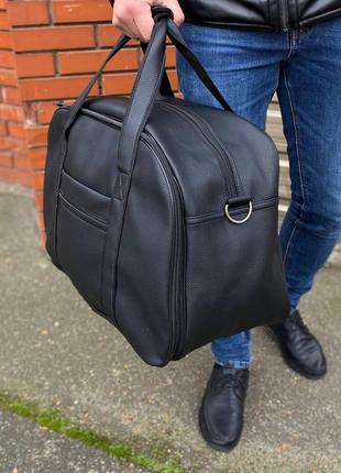 Дорожная вместительная спортивная сумка черная экокожа wagon3 фото