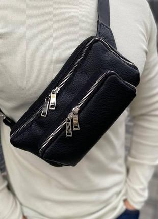 Нагрудная кожаная мужская сумка pu экокожа стильная вместительная черная сумка слинг1 фото