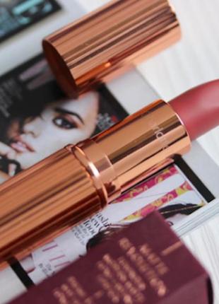 Помада для губ charlotte tilbury walk of shame 3.5 g