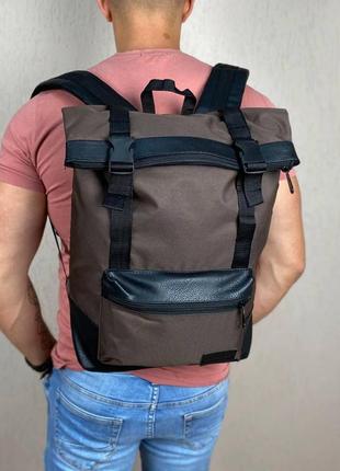 Вместительный коричневый рюкзак для города и путешествий роллтоп rolltop стильный удобный практичный