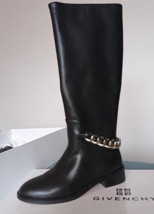 Чоботи шкіряні.