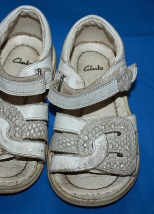 Босоніжки ф.clarks р-6 (23/24) в хорошому стані