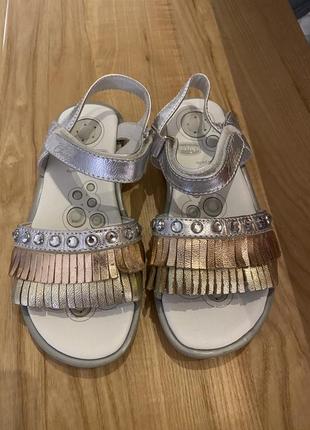 Сандалі chicco