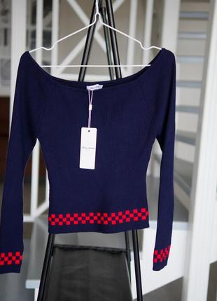 Новий укорочений светр з відкритими плечима