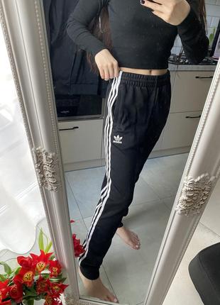 Штани adidas