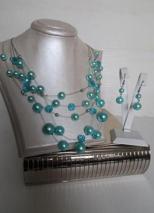 Буси короткі  світло бірюзові із сережками,наборчик голубий