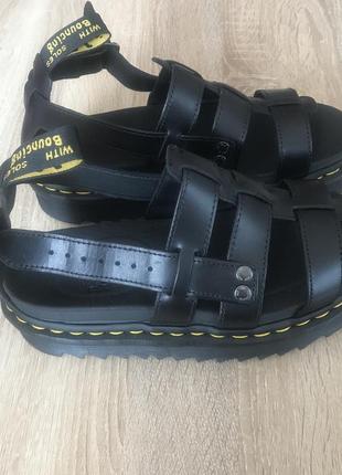 Dr martens босоніжки сандалі оригінал4 фото