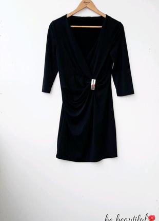 Стильне чорне плаття на запах m