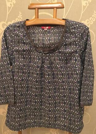 Очень красивая и стильная брендовая рубашечка..100% коттон.
