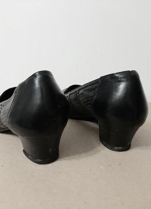 Туфли чёрные на среднем каблуке кожа женские р389 фото