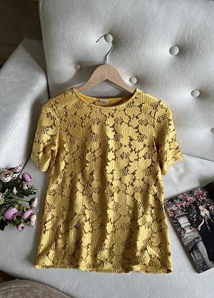 Кружевная футболка-блузка золотистая