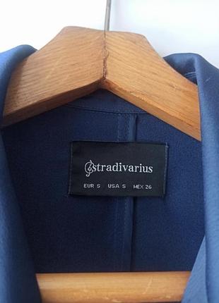 Сатиновый тренч stradivarius 6