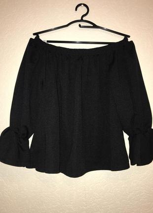 Классная кофточка с открытыми плечами