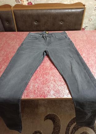 Джинсы фирменные