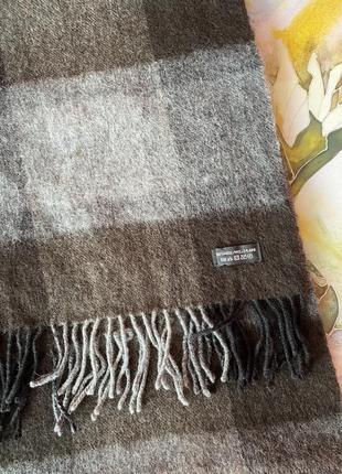 Шерстяной шарф в классической цветовой гамме