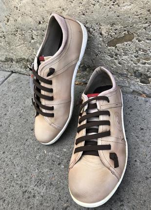 Мужские кожаные туфли спортивного стиля