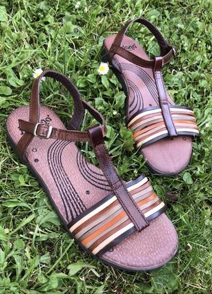 Босоніжки жіночі шкіряні 36,37,38 розміру