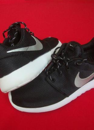 nike roshe cena