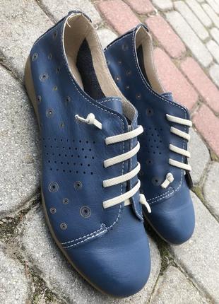 Жіночі спортивні туфлі 38,5 розмір (24 см)