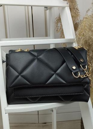 Сумочка чорного кольору