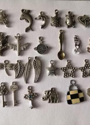 Підвіски для браслетів тощо