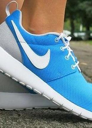 Новые кроссовки nike roshe