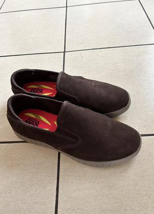 Слипоныположений skechers