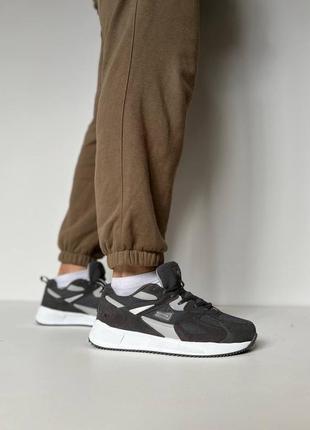 Кроссовки на весну