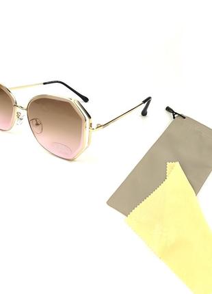 Солнцезащитные очки flyby «strong» с золотой металической оправой и градиентной коричнево-розовой линзой4 фото