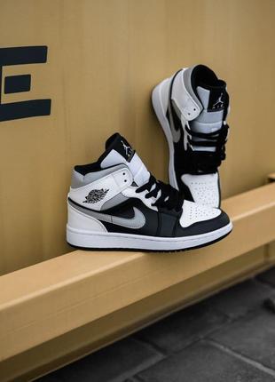 Кроссовки nike air jordan 1 retro white grey black