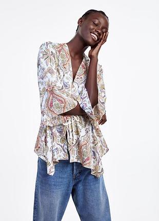 Асимметричная блуза блузка в принт от zara