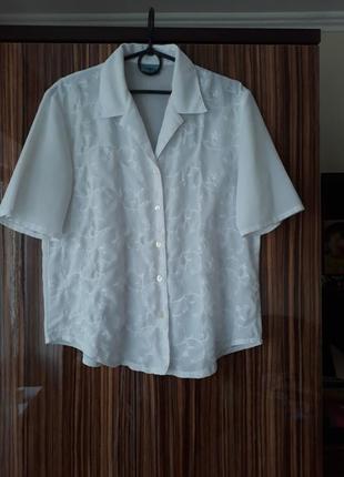 Белая винтажная двубортная прямая блузка с вышивкой