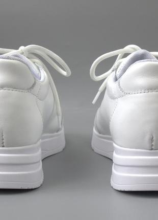 Белоснежные кроссовки кожаные сникерсы легкая женская обувь повседневная cosmo shoes dolga y white5 фото
