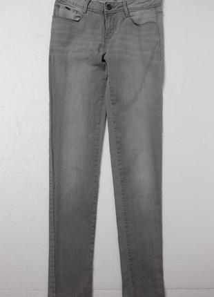 Zara. джинсы скинни. серые 34-36 размер.