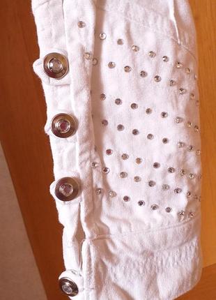 Dolce & gabbana оригинал белоснежные нарядные коттоновые бриджы со стразами6 фото