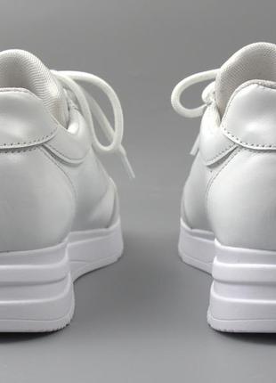 Легкие белоснежные кроссовки кожаные сникерсы женская обувь повседневная cosmo shoes ada y white5 фото
