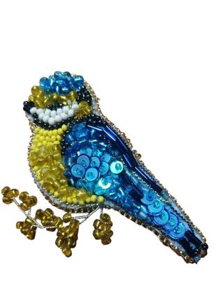 Брошка пташка синичка метелик жовто блакитна  синичка україна патріотичні прикраси брош вишита бісером