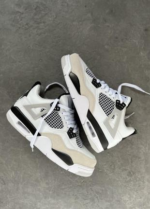 Шкіряні кросівки nike air jordan 4. колір білий з бежевим та чорним. унісекс. розміри 36-45