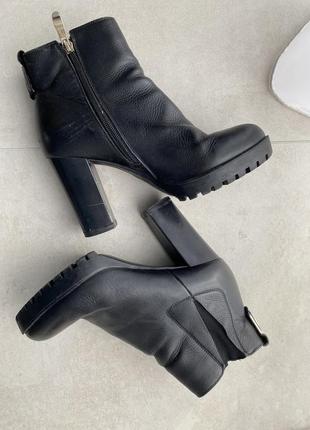 Ботинки из натуральной кожи 37 размера