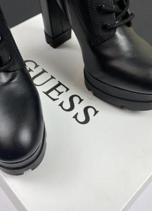 Жіночі ботильйони guess на високих підборах-амфібії, чорні шкіра3 фото