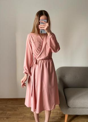 Пудрова сукня міді на запах